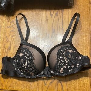 Victoria’s Secret very sexy push up bra